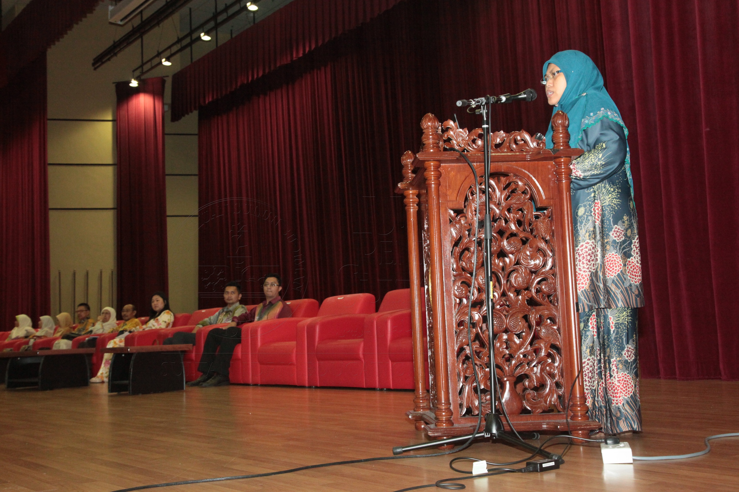 PRO16 16 siswazah IMG 0166